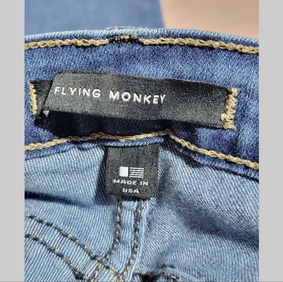 Flying Monkey Mid Rise Distressed Skinny Jeans Size 28. Medium/Dark Wash. - Picture 2 of 6